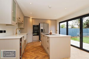 GRANVILLE WAY- click for photo gallery